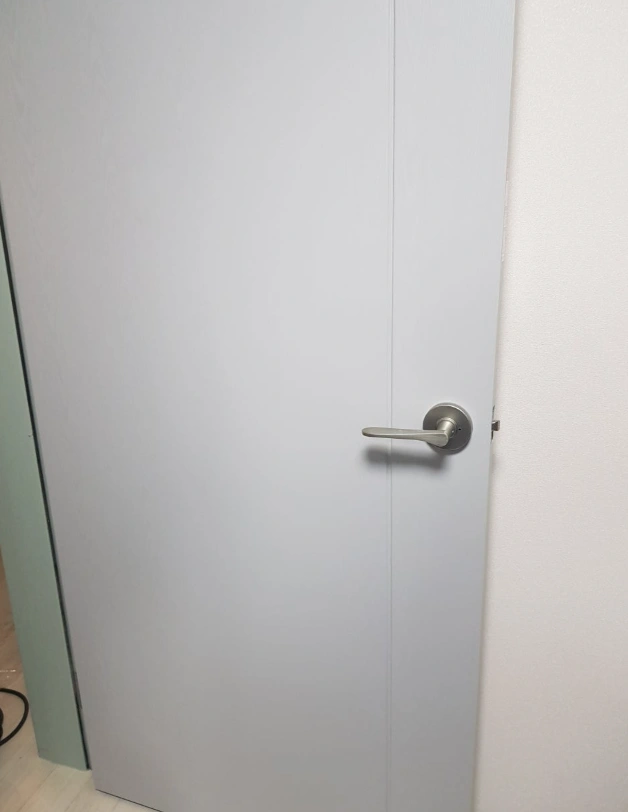방문 도장복원 시공 후